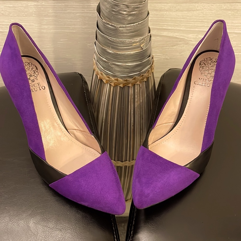 Purple suede and black leather Vince Camuto heels